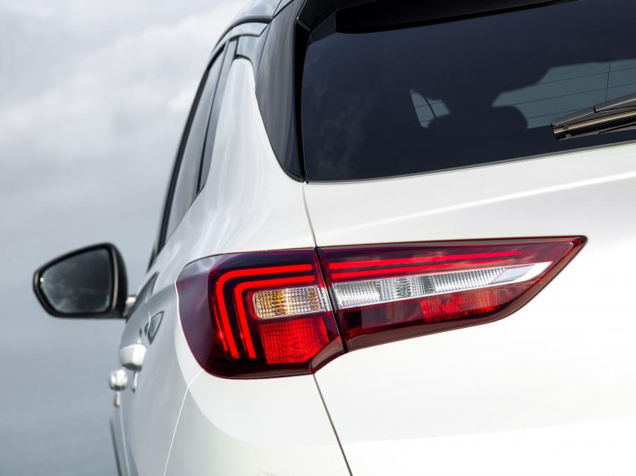Детали экстерьера Opel Grandland X Turbo D Ultimate 2018 года  (фото 29 из 39)